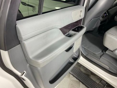 Used 2020 Lincoln Navigator L Reserve w/ Luxury Package AWD/4WD image 23