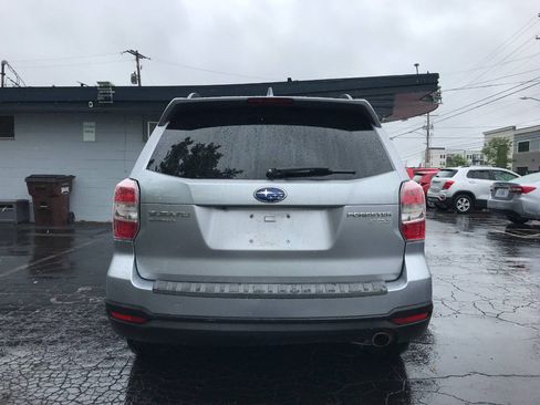 Used 2016 Subaru Forester 2.5i Limited AWD/4WD image 6