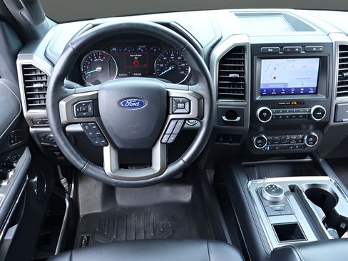 Used 2020 Ford Expedition XLT w/ Equipment Group 202A RWD image 15