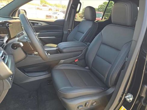 New 2026 Chevrolet Traverse LT w/ Driver Confidence Package FWD image 18