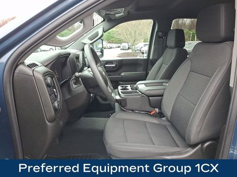 Used 2025 Chevrolet Silverado 2500 Custom w/ Custom Value Package AWD/4WD image 2