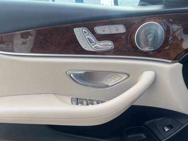 Certified 2018 Mercedes-Benz E 300 4MATIC image 17