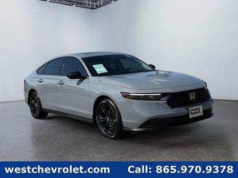 Used 2025 Honda Accord SE image 1