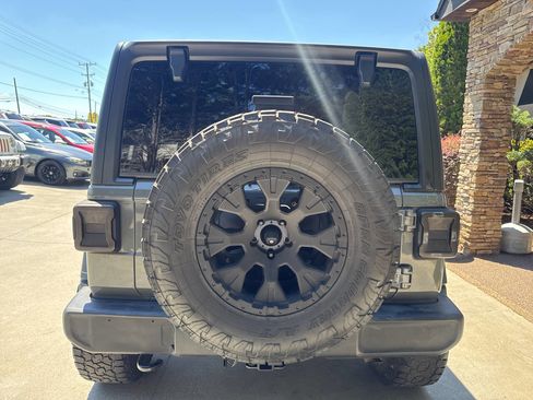 Used 2019 Jeep Wrangler Unlimited Sport S AWD/4WD image 4