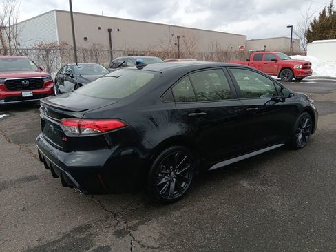 Used 2024 Toyota Corolla SE w/ SE Premium Package image 4