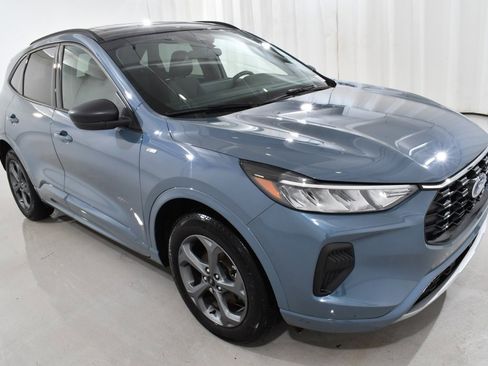 Used 2023 Ford Escape ST-Line w/ Tech Pack #1 image 5