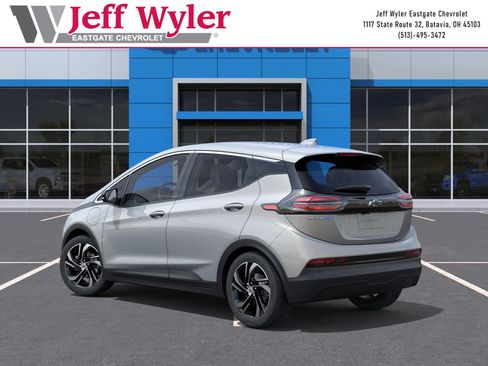 New 2023 Chevrolet Bolt LT w/ Infotainment Package image 3