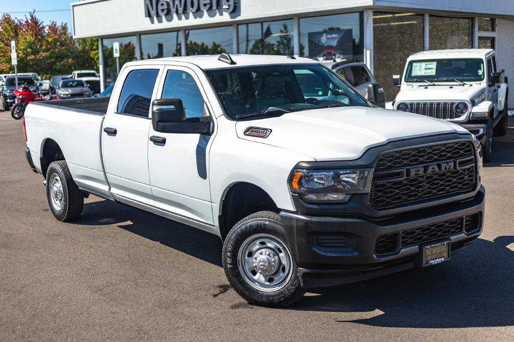 Used 2023 RAM 2500 Tradesman AWD/4WD image 2