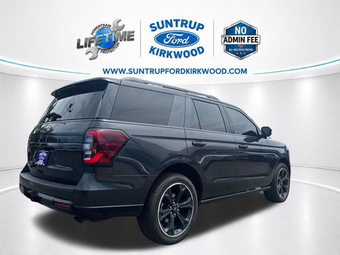 Used 2024 Ford Expedition Limited AWD/4WD image 6
