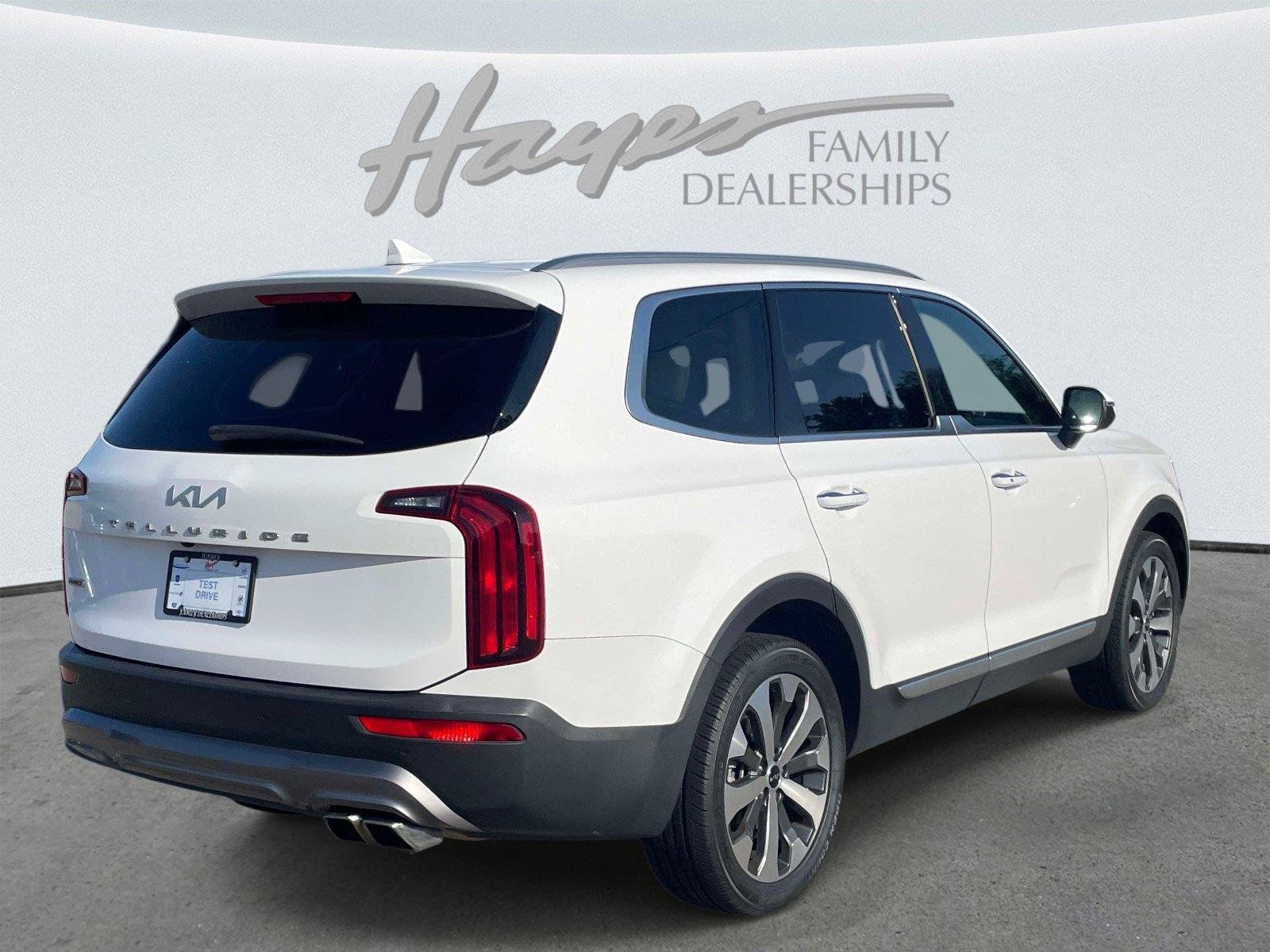 Used 2022 Kia Telluride S AWD/4WD image 3