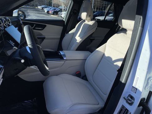 New 2026 Mercedes-Benz GLC 300 image 21