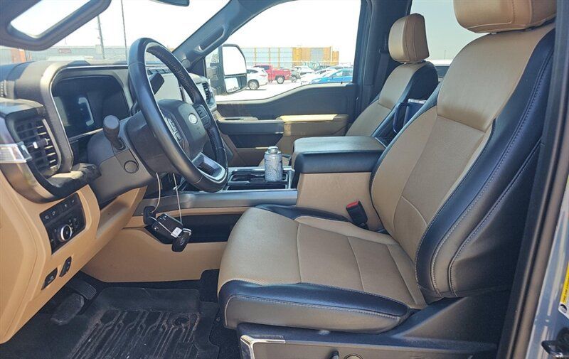 Used 2023 Ford F350 Lariat w/ Chrome Package AWD/4WD image 5