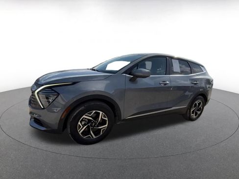 Used 2025 Kia Sportage LX FWD image 8