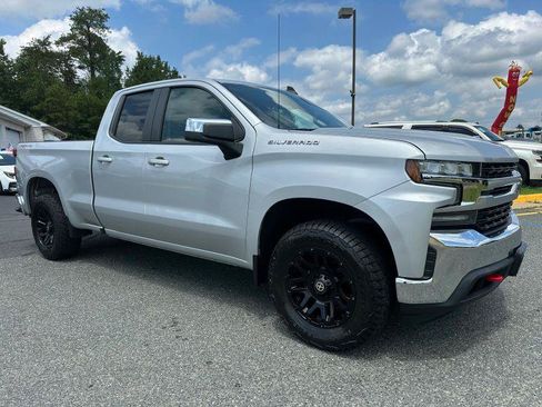 Used 2019 Chevrolet Silverado 1500 LT w/ All-Star Edition AWD/4WD image 2