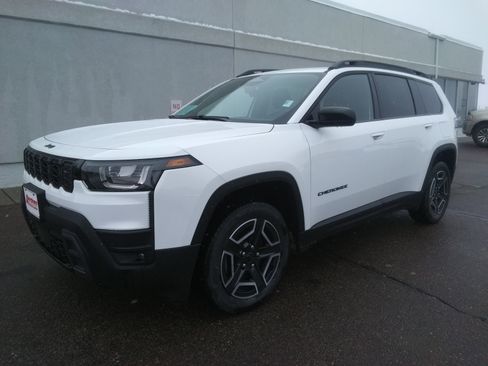 New 2026 Jeep Cherokee Laredo AWD/4WD image 2