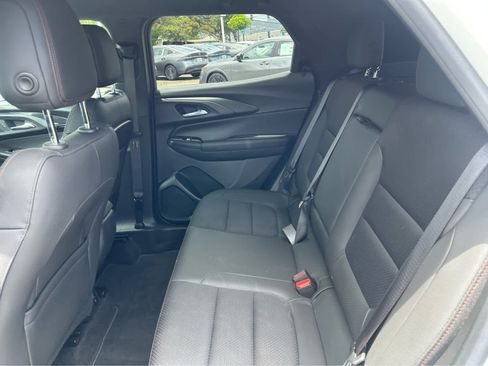 Used 2023 Chevrolet TrailBlazer RS w/ Technology Package FWD image 9