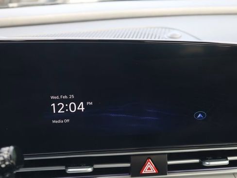 Certified 2025 Hyundai Elantra Limited image 16