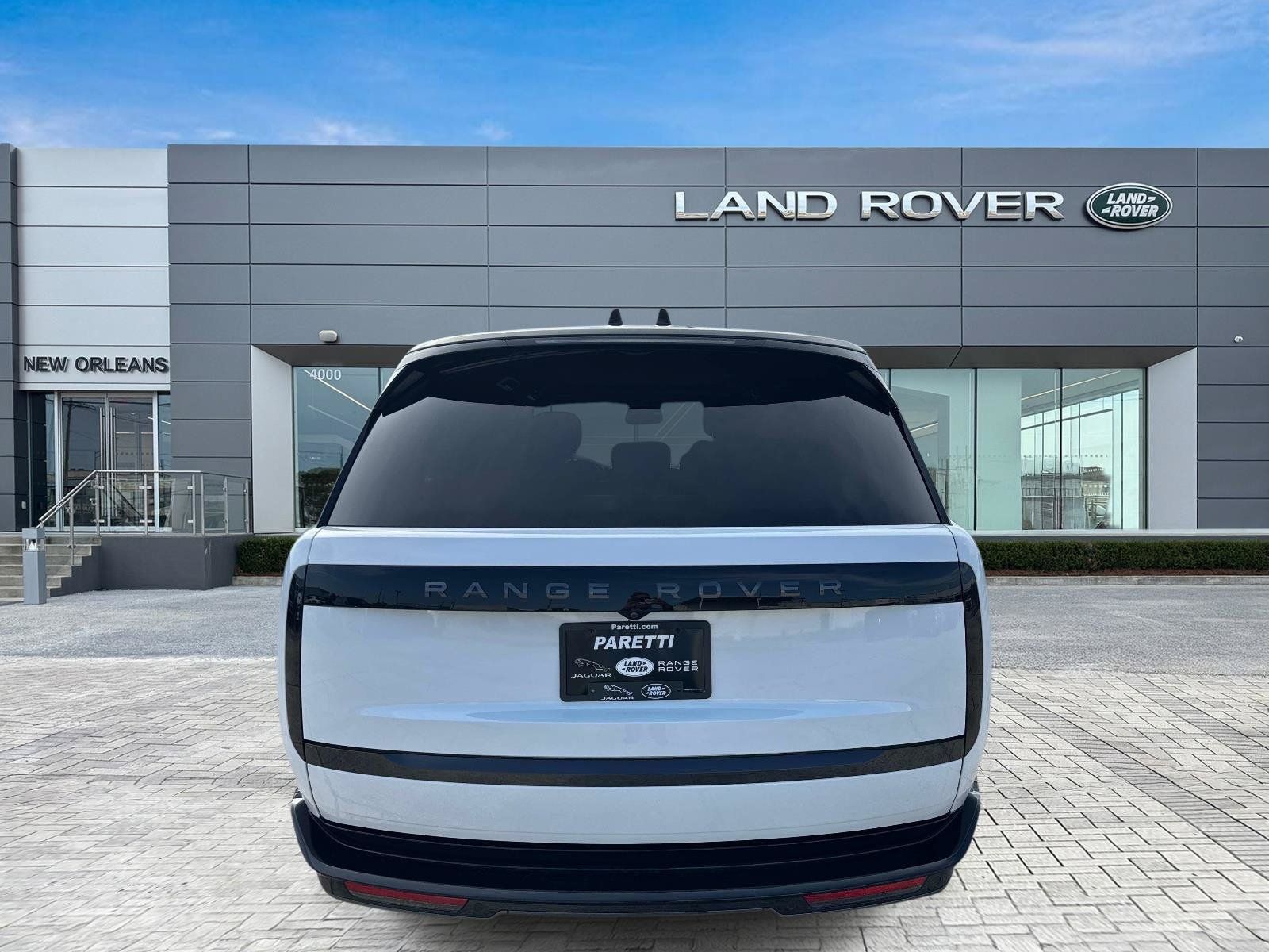 New 2027 Land Rover Range Rover Long Wheelbase SE AWD/4WD image 6