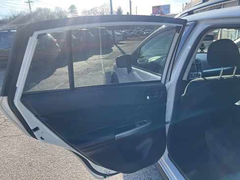 Used 2015 Subaru Crosstrek 2.0i Premium image 28