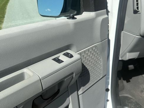 Used 2012 Ford E-250 and Econoline 250 w/ PWR Group RWD image 22