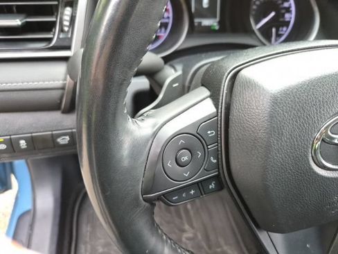 Used 2024 Toyota Camry SE w/ Cold Weather Package FWD image 18
