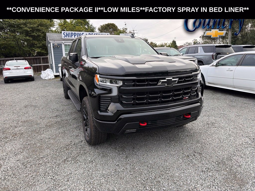 Used 2025 Chevrolet Silverado 1500 LT Trail Boss w/ Convenience Package II AWD/4WD image 1