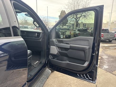 Used 2024 Ford F150 Lightning Lariat image 25