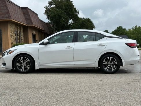 Used 2020 Nissan Sentra SV FWD image 2