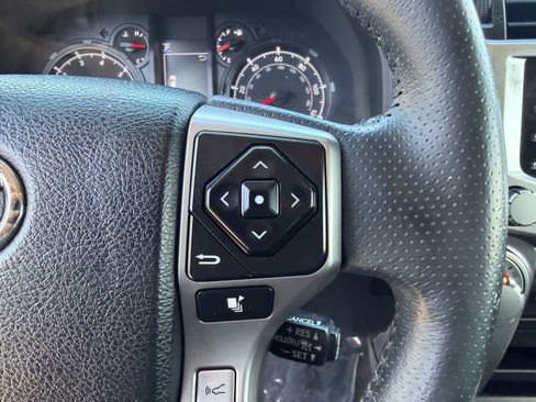 Used 2022 Toyota 4Runner SR5 AWD/4WD image 16