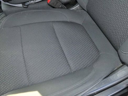 Used 2020 Chevrolet Silverado 1500 Custom w/ Custom Value Package image 11