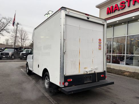 Used 2019 Chevrolet Express 3500 EXTRA CLEAN ONE TON 6.0L V8 GA w/ Power Convenience Package image 10