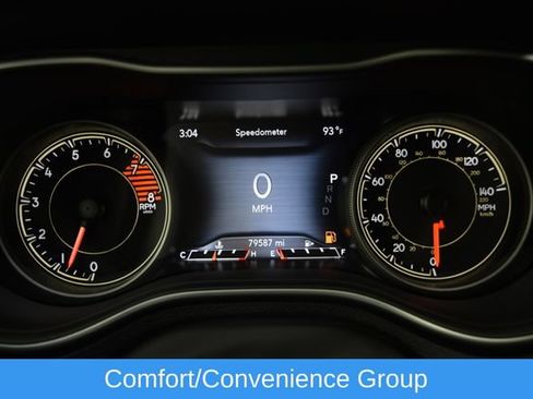 Used 2021 Jeep Cherokee Trailhawk w/ Technology Group AWD/4WD image 3