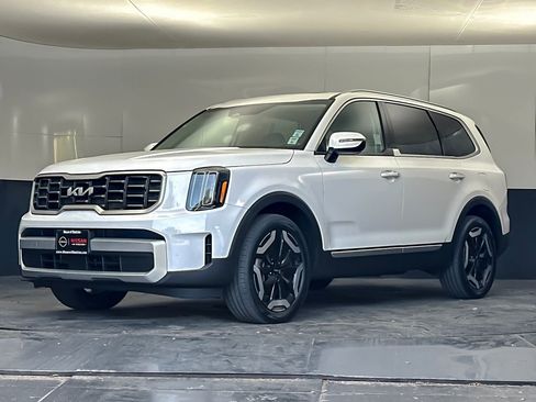 Used 2024 Kia Telluride S w/ S Sunroof Package FWD image 7