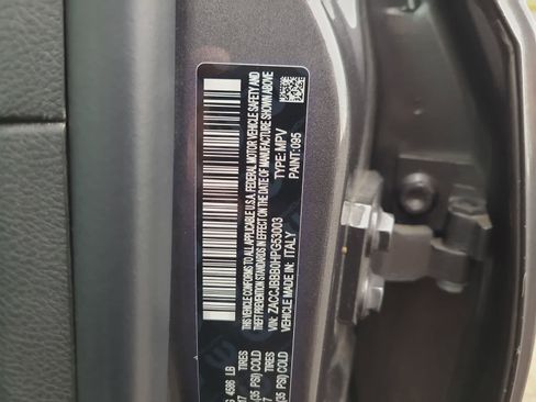 Used 2017 Jeep Renegade Latitude w/ Popular Equipment Group image 29