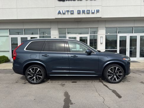 Used 2022 Volvo XC90 T6 Momentum w/ Advanced Package AWD/4WD image 2