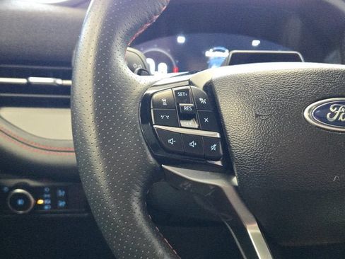Used 2025 Ford Explorer ST AWD/4WD image 31