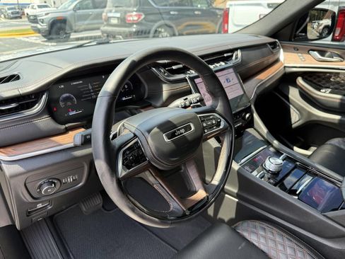 Used 2023 Jeep Grand Cherokee Summit w/ Adv Protech Group IV AWD/4WD image 10