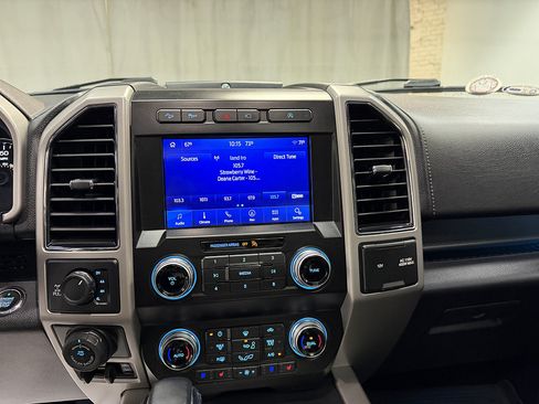 Used 2020 Ford F150 Lariat w/ Equipment Group 502A Luxury AWD/4WD image 27