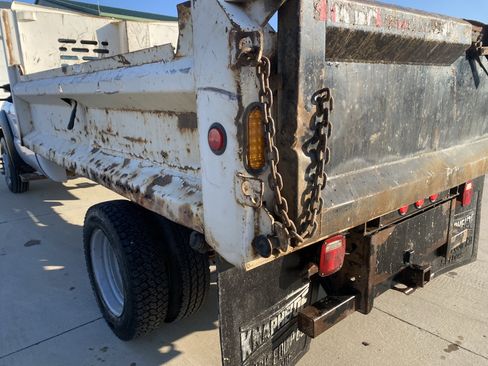 Used 2006 Ford F450 2WD Regular Cab Super Duty image 9