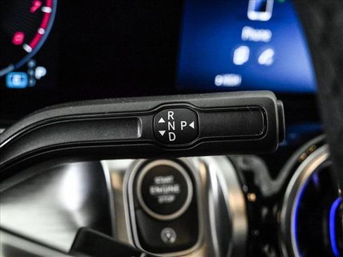 Certified 2025 Mercedes-Benz GLB 250 4MATIC image 12