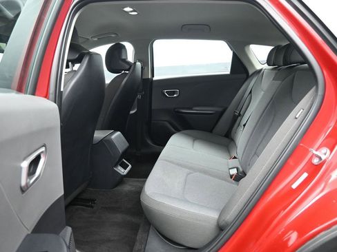 Used 2025 Kia K4 LXS image 27