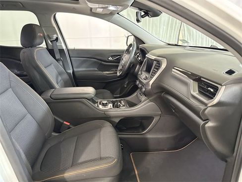 Used 2023 GMC Acadia AT4 image 35