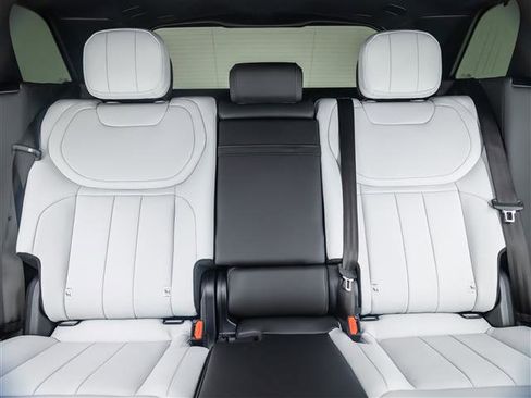 New 2026 Land Rover Range Rover Sport Dynamic SE AWD/4WD image 18