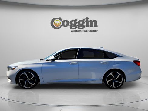 Used 2020 Honda Accord Sport image 2