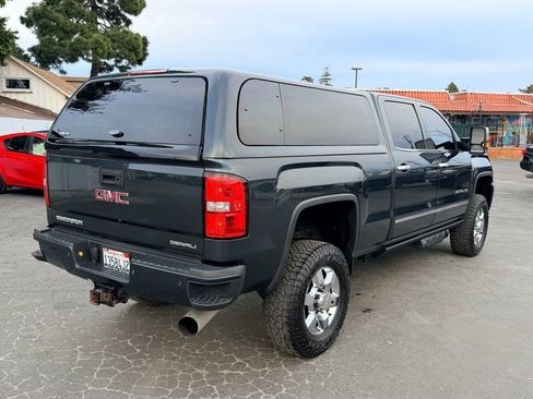 Used 2018 GMC Sierra 2500 Denali w/ Duramax Plus Package image 6