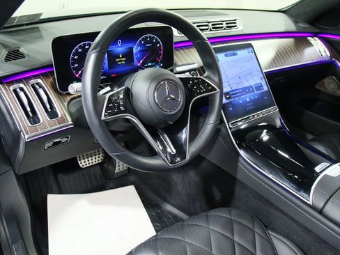 Used 2022 Mercedes-Benz S 580 4MATIC Sedan image 5