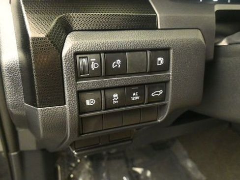 Used 2025 Toyota 4Runner Limited AWD/4WD image 14