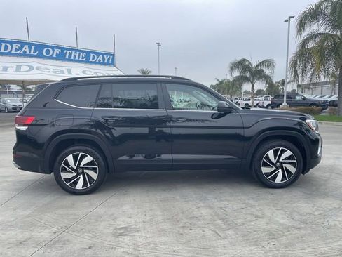 Used 2024 Volkswagen Atlas SE image 9