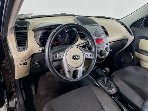 Used 2011 Kia Soul ! FWD image 16