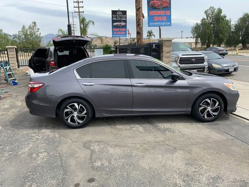 Used 2017 Honda Accord LX image 3